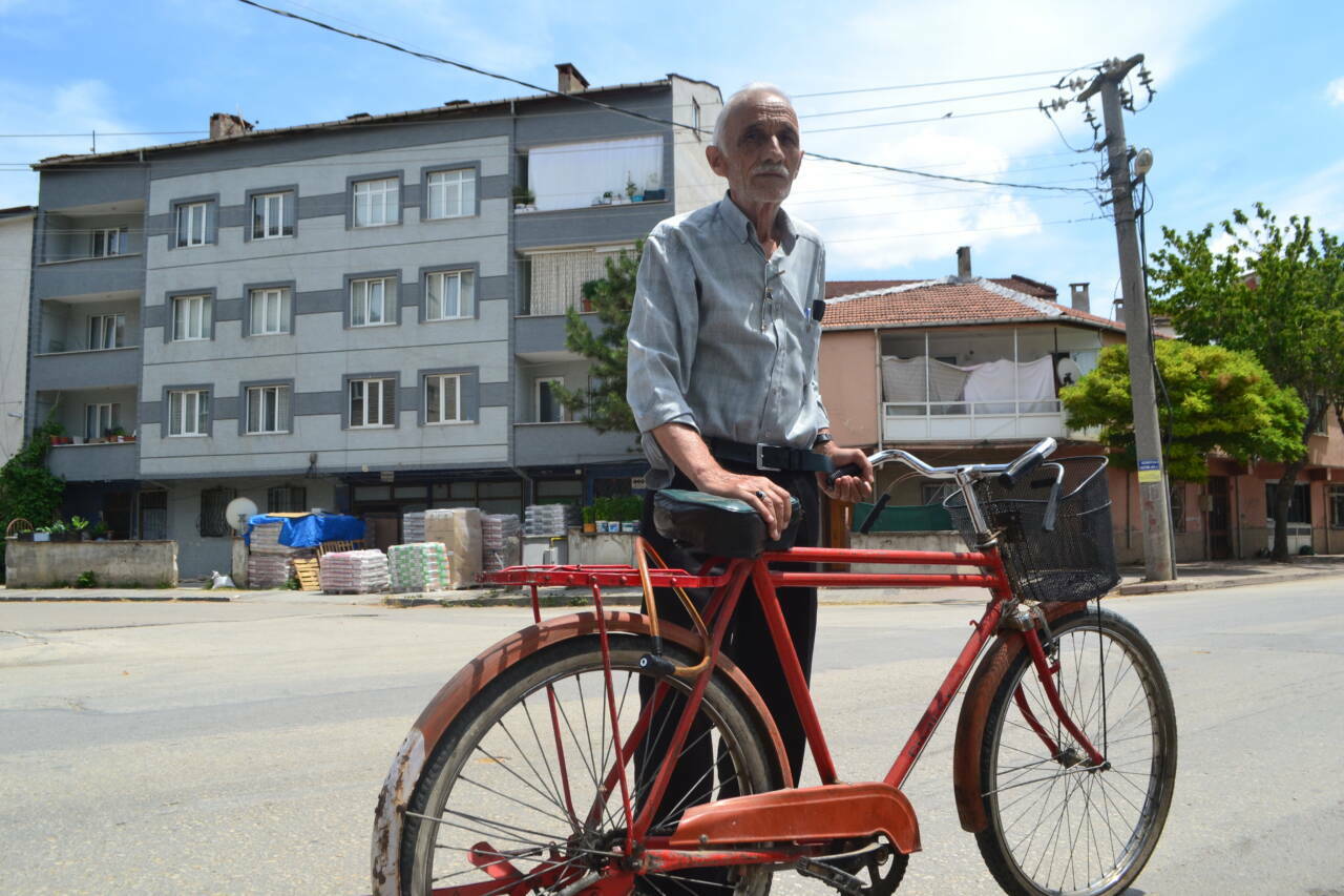 Bursa'da herkes onu bisikletiyle tanıyor! 38 yıllık muhtardan sağlıklı yaşam formülü 1 bursada herkes onu bisikletiyle taniyor 38 yillik muhtardan saglikli yasam formulu e5bedd31eb0e