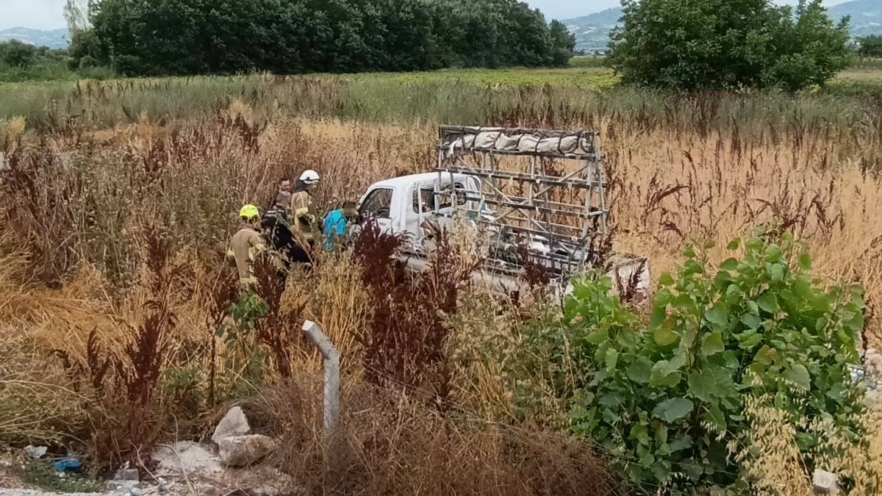 Bursa'da kamyonet tarlaya uçtu 4 bursada kamyonet tarlaya uctu b1b928c210fa