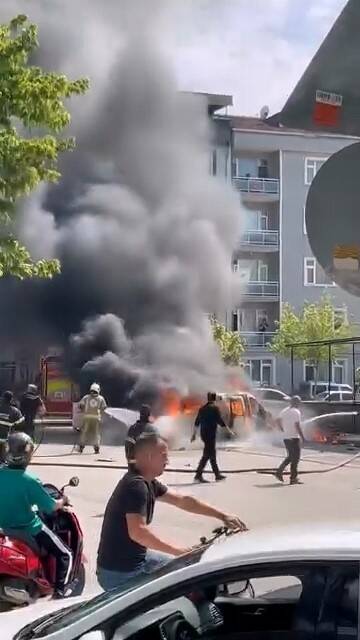 Bursa'da korku dolu anlar! Alev alev yandı 3 bursada korku dolu anlar alev alev yandi d3817ee81eab