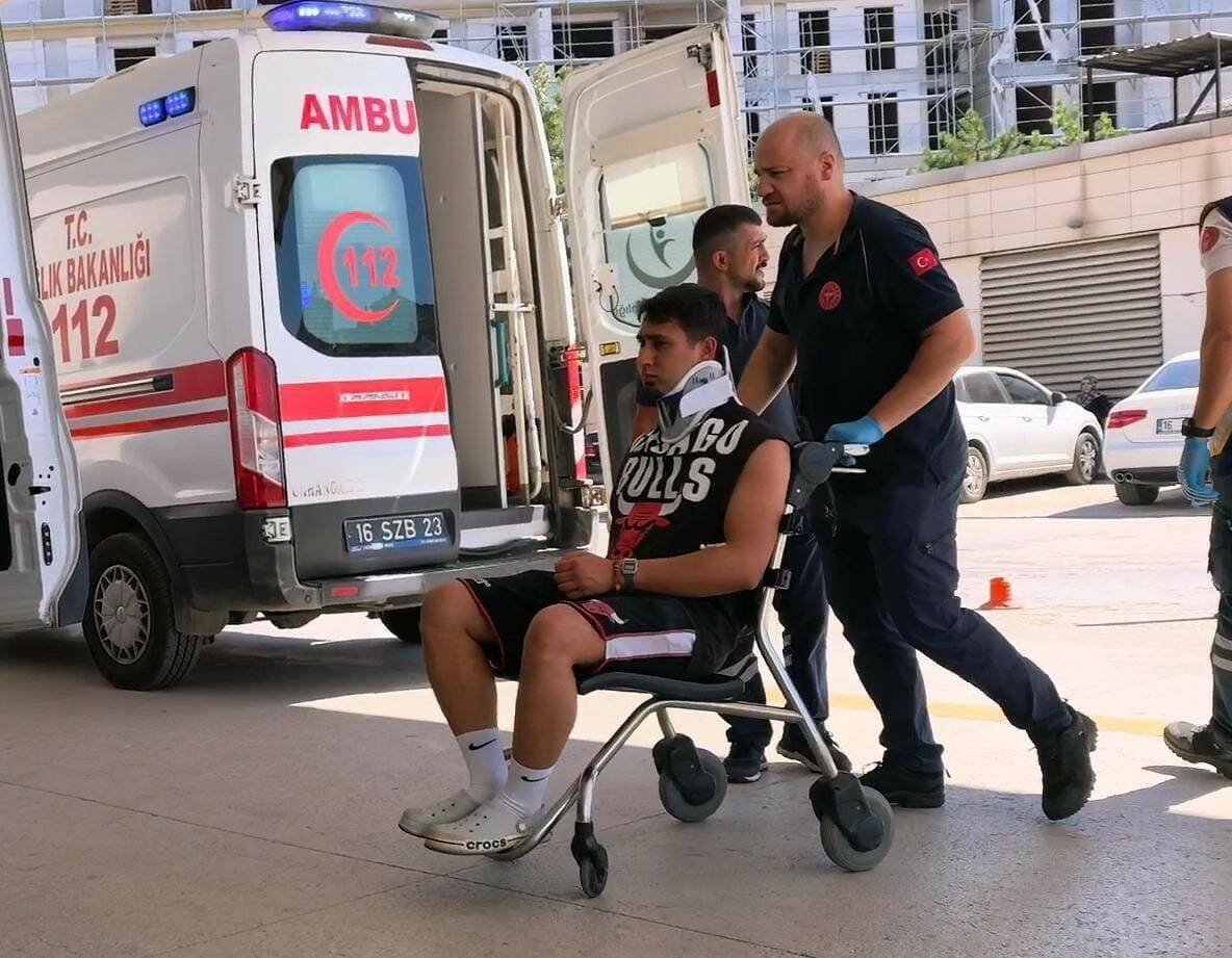 Bursa'da korkutan kaza 1 bursada korkutan kaza 94830a89b0c0