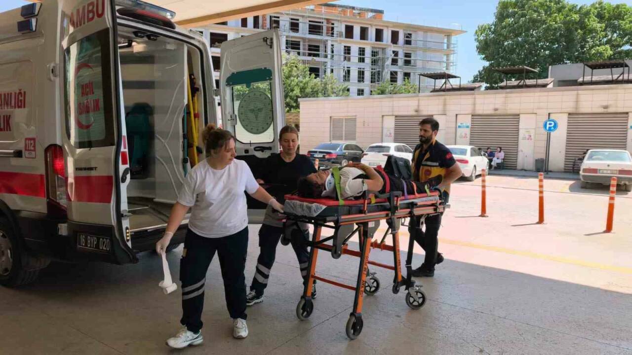 Bursa'da korkutan kaza 2 bursada korkutan kaza d014356d6acc
