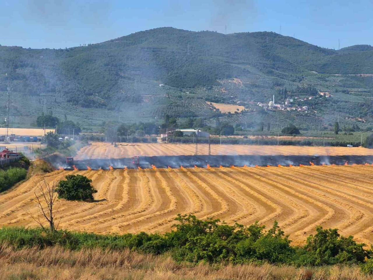 Bursa'da korkutan yangın 1 bursada korkutan yangin 4a6a2c010d4c