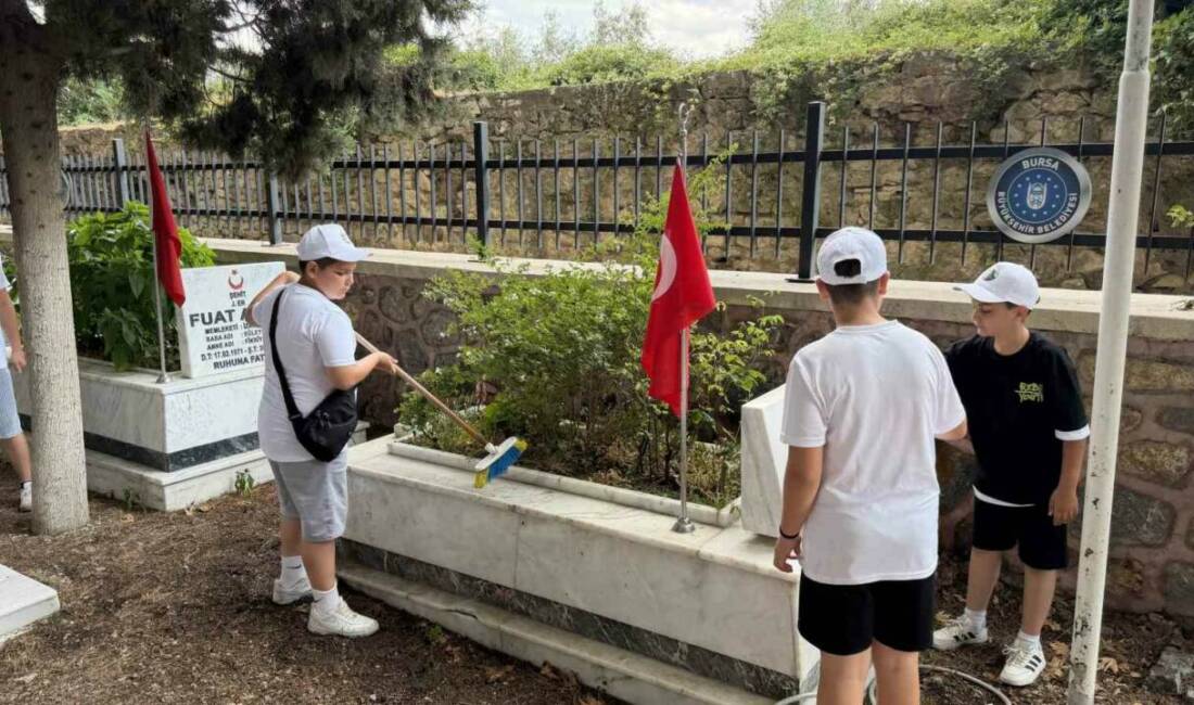 Bursa’da küçük yüreklerden büyük vefa! Bursa’nın İznik ilçesinde 12 yaşlarındaki Bahadır Ünal ve Çınar Girgin
