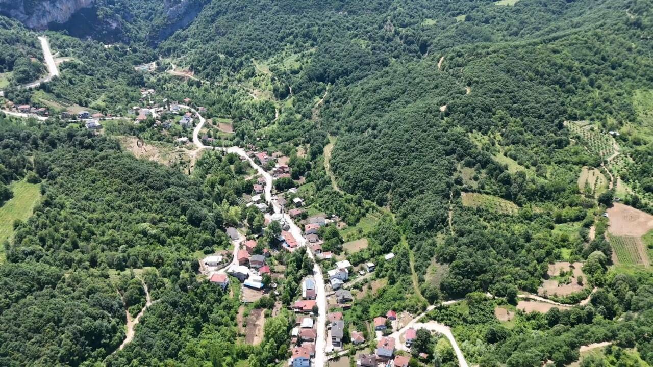 Bursa'da Müzeyyen Senar'ın doğduğu Türkiye'nin en uzun köyü! 2 bursada muzeyyen senarin dogdugu turkiyenin en uzun koyu 7982b2562d79