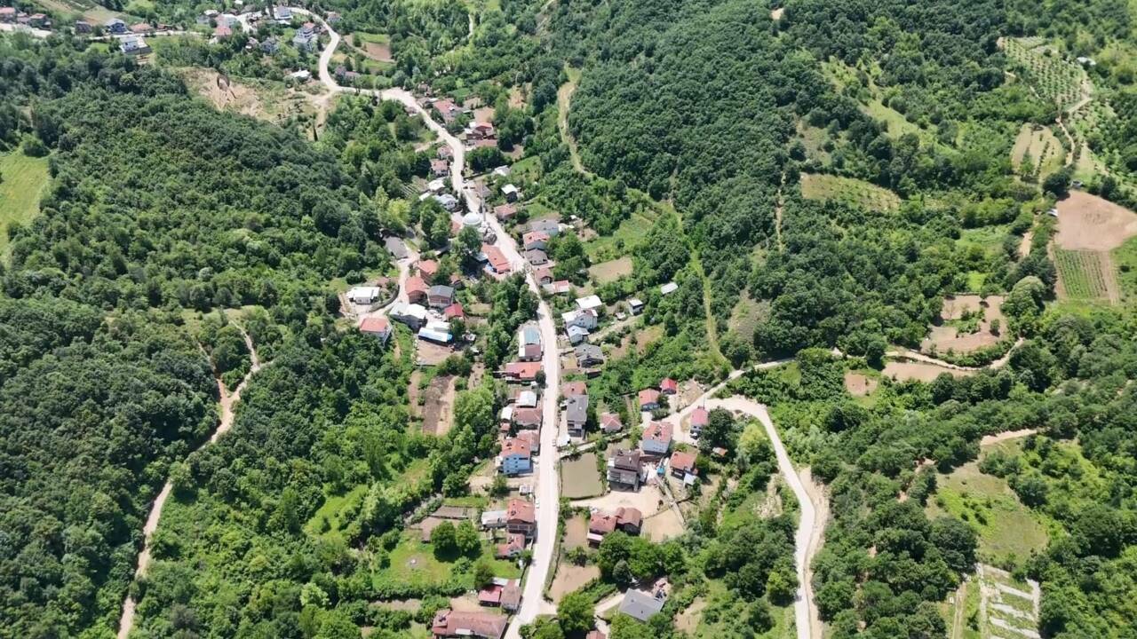 Bursa'da Müzeyyen Senar'ın doğduğu Türkiye'nin en uzun köyü! 6 bursada muzeyyen senarin dogdugu turkiyenin en uzun koyu 86ae3823f2e2