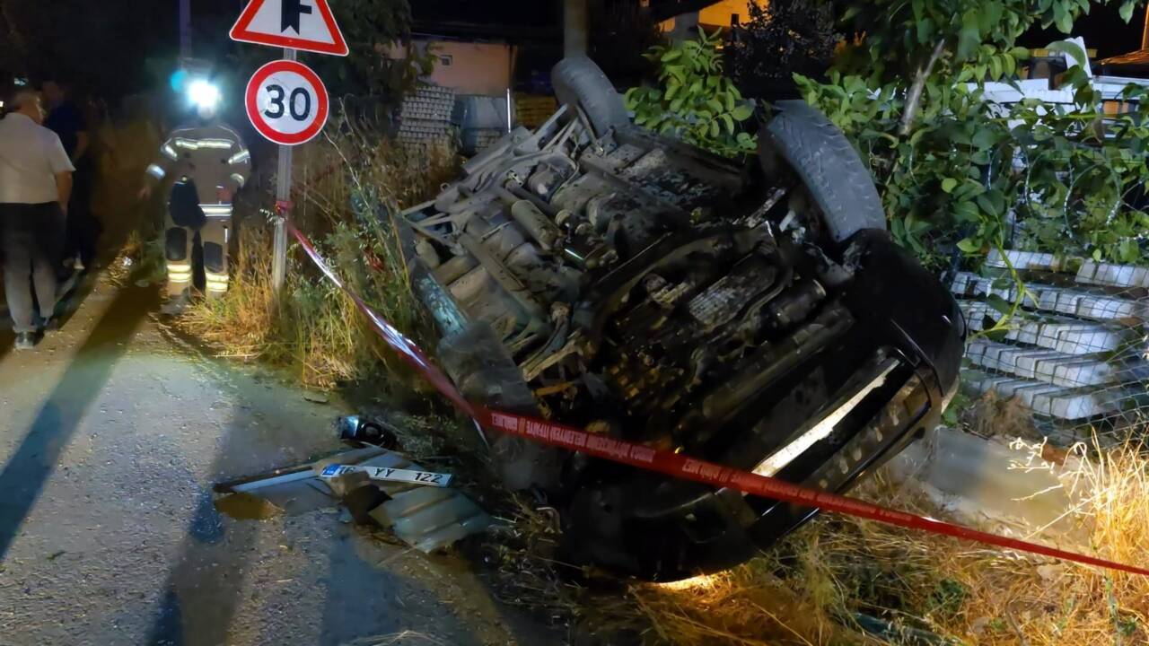 Bursa'da otomobil takla attı 3 bursada otomobil takla atti af2ce0a55a3f