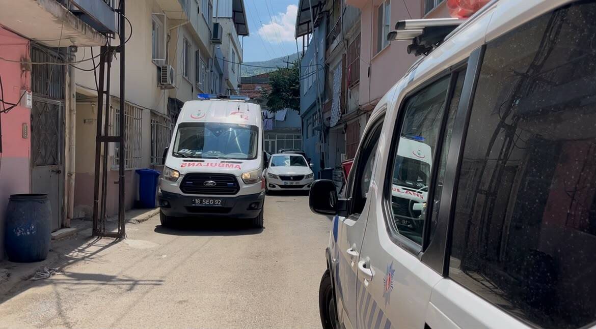 Bursa'da talihsiz ölüm! Acılı annenin feryadı yürekleri dağladı 4 bursada talihsiz olum acili annenin feryadi yurekleri dagladi f614ee49c4f8