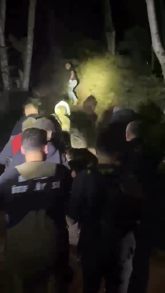 Bursa'da tehlikeli anlar! Bakın nasıl kurtuldu 2 bursada tehlikeli anlar bakin nasil kurtuldu ea19e6d1bf64