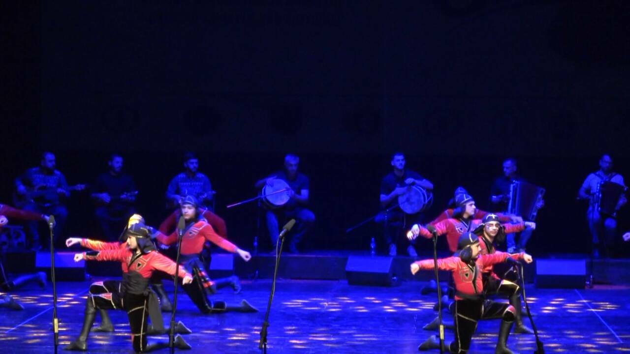 Bursa'da Uluslararası Chveneburebi Festivali 1 bursada uluslararasi chveneburebi festivali 9b69e5617c38