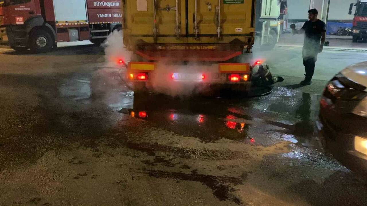 Bursa'da yanan tırı 10 kilometre sürdü 4 bursada yanan tiri 10 kilometre surdu 292cbbc467f7