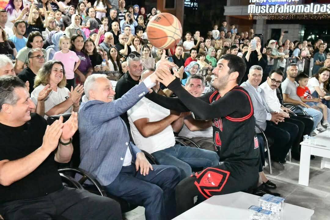 Bursa'daki Basketbol Şenliğine yoğun ilgi 2 bursadaki basketbol senligine yogun ilgi d3bd6924310d