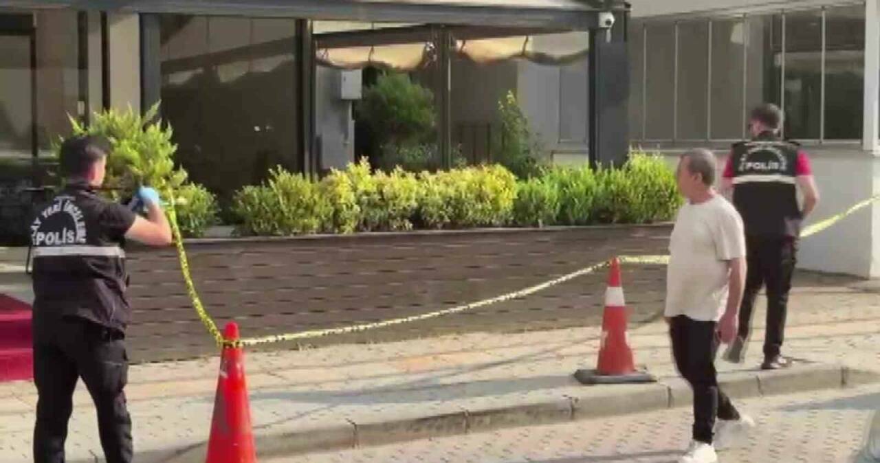 Bursa'daki bu eve kurşun yağmuru 1 bursadaki bu eve kursun yagmuru 9f82135e36f0