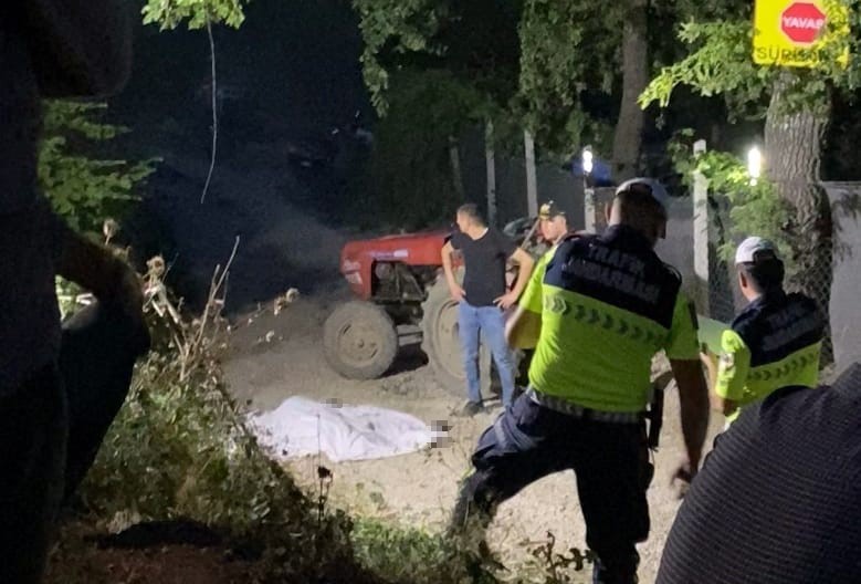 Bursa’daki kazadan acı haber Bursa’nın İnegöl ilçesinde kontrolden çıkan traktörün devrildiği kazada 75 yaşındaki