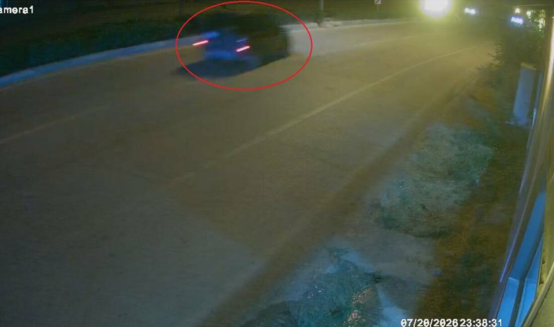 Bursa’daki korkunç kazanın görüntüleri ortaya çıktı Bursa'nın İnegöl ilçesinde takla atan otomobildeki 2 kişinin yaralandığı kazanın