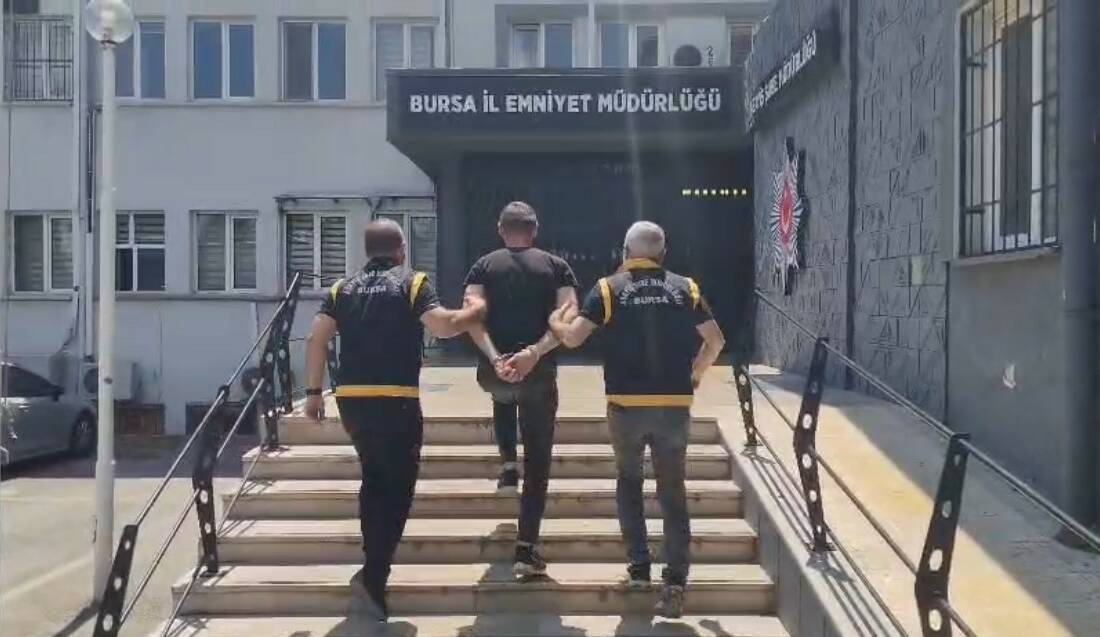 Bursa’daki pompalı dehşette yeni gelişme Bursa’nın Osmangazi ilçesinde, pompalı tüfekle ateş açarak 1 kişinin yaralanmasına