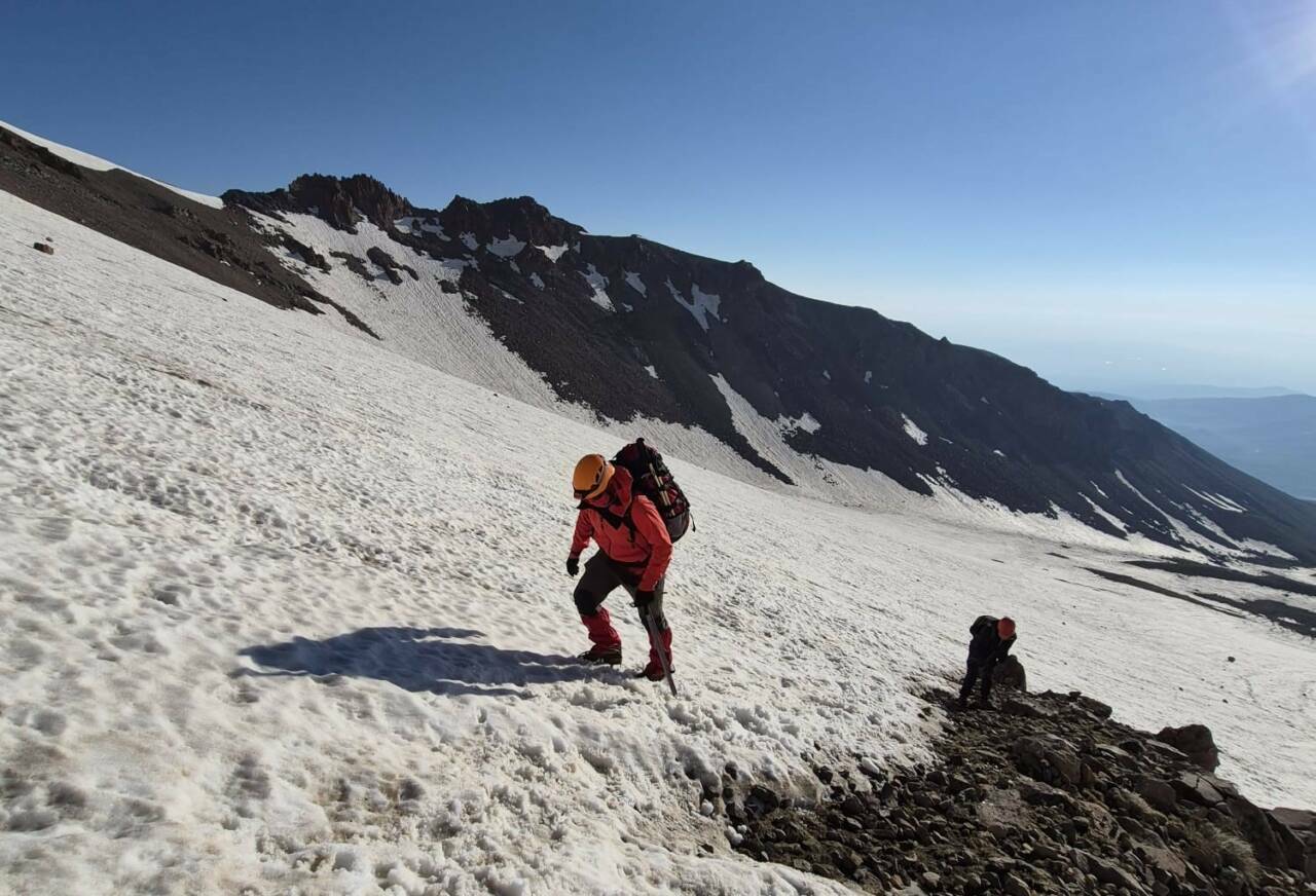 Bursalı dağcılar Erciyes’e tırmandı 6 bursali dagcilar erciyese tirmandi 4395e09ec0b1