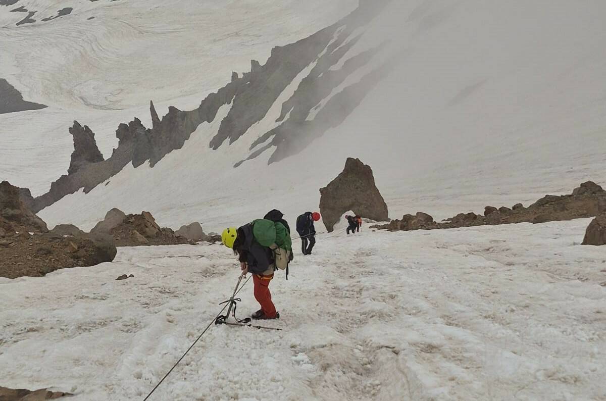 Bursalı dağcılar Erciyes’e tırmandı 1 bursali dagcilar erciyese tirmandi 5845d129288a