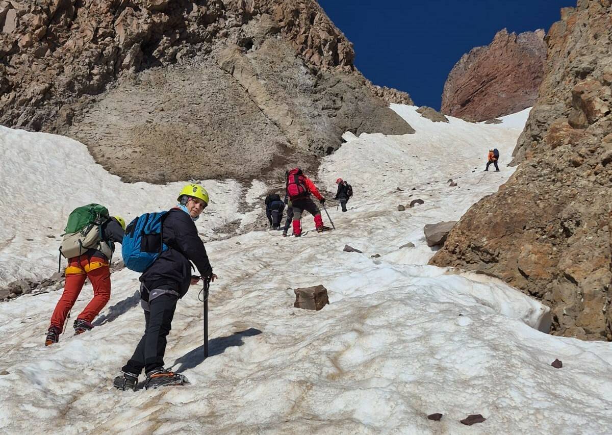 Bursalı dağcılar Erciyes’e tırmandı 5 bursali dagcilar erciyese tirmandi e08aa8ac9a2b