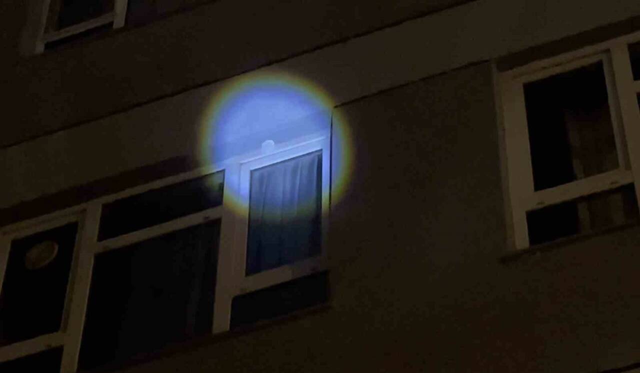 Bursa’nın Osmangazi ilçesinde gece saatlerinde silah sesleri mahalleyi ayağa kaldırdı.