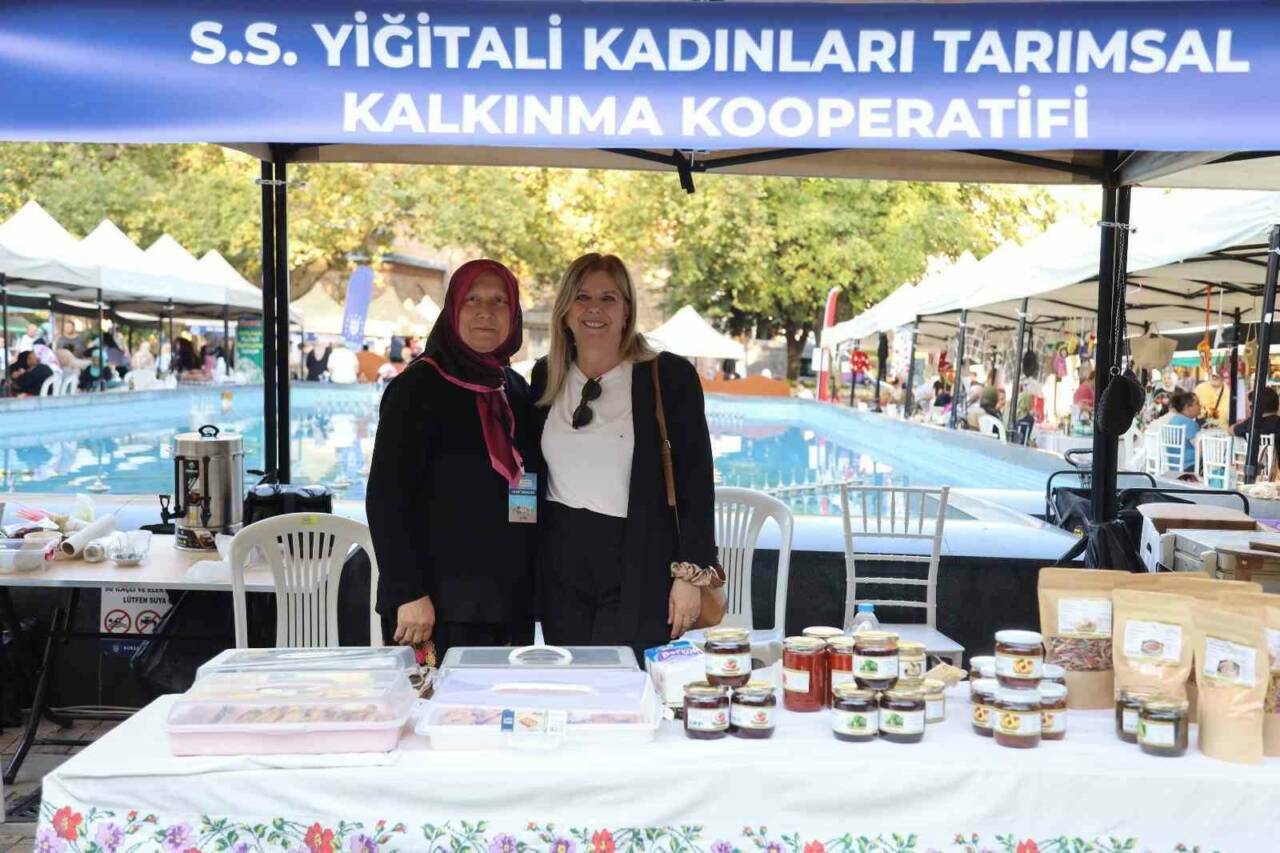 Bursa'nın kalbindeki bu pazara büyük ilgi 4 bursanin kalbindeki bu pazara buyuk ilgi 44c51c6ce085