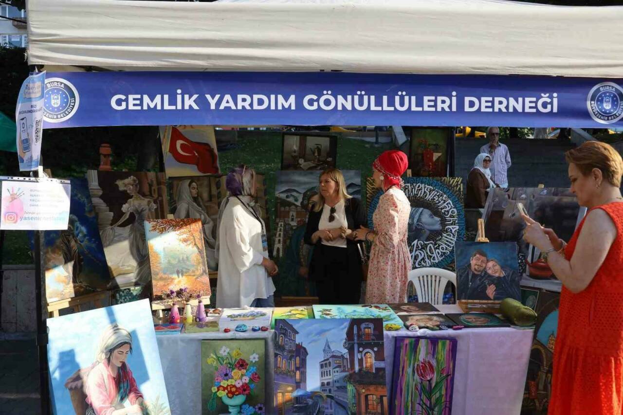 Bursa'nın kalbindeki bu pazara büyük ilgi 3 bursanin kalbindeki bu pazara buyuk ilgi 451b05ea4741