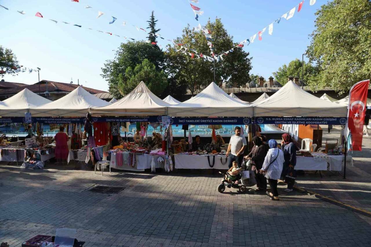 Bursa'nın kalbindeki bu pazara büyük ilgi 6 bursanin kalbindeki bu pazara buyuk ilgi cfb6bd4f3e21