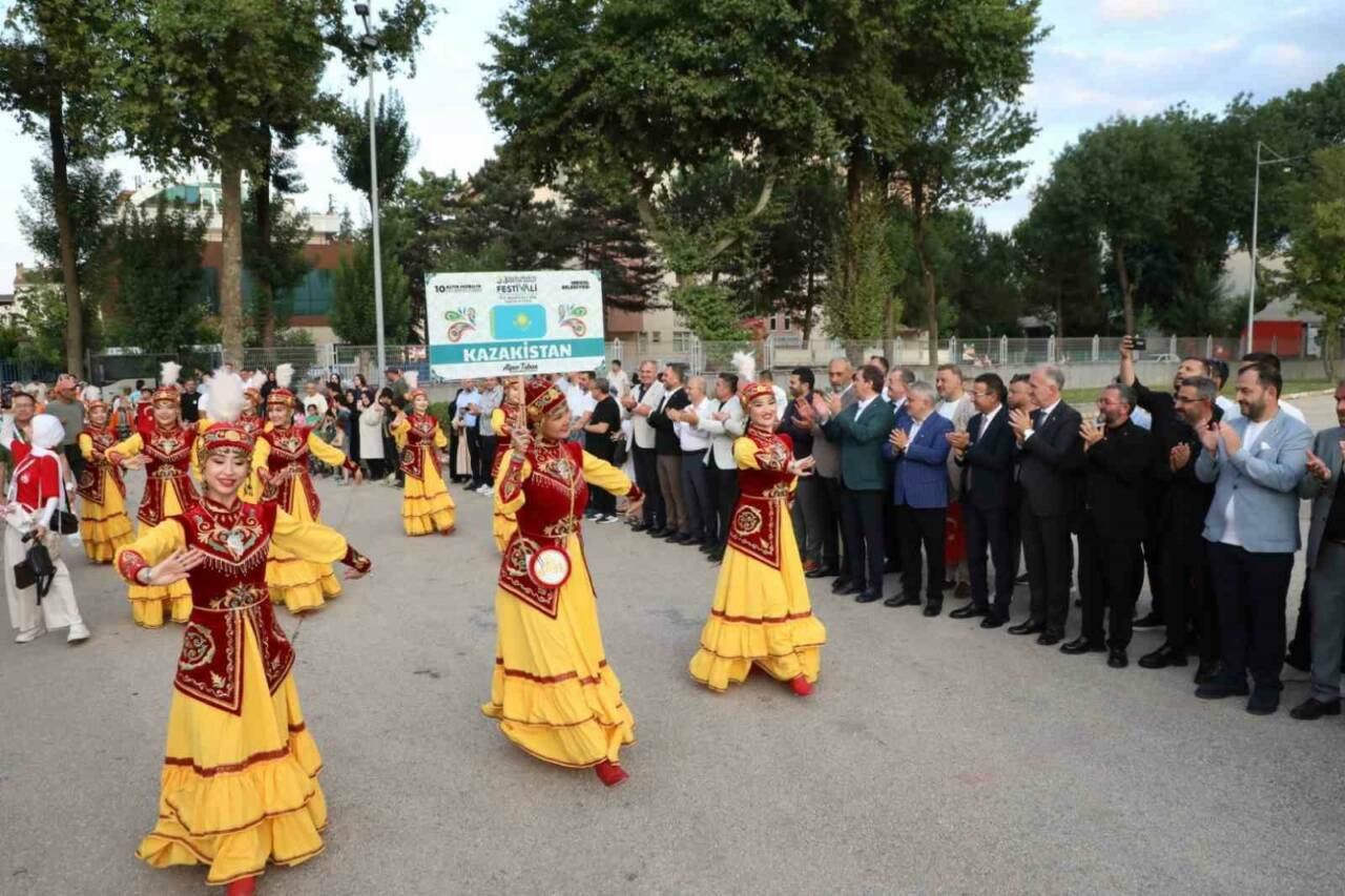 Bursa'nın o ilçesinde 7 gün 7 gece şölen havası 3 bursanin o ilcesinde 7 gun 7 gece solen havasi 07a1aac4e6d5