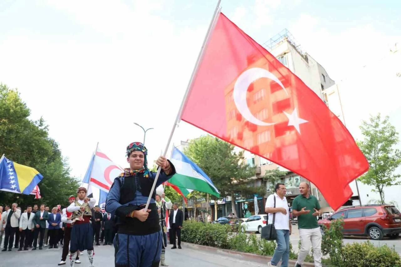 Bursa’nın o ilçesinde 7 gün 7 gece şölen havası İnegöl Belediyesi’nce bu yıl 39’uncusu düzenlenen Uluslararası Kültür Sanat Festivali,
