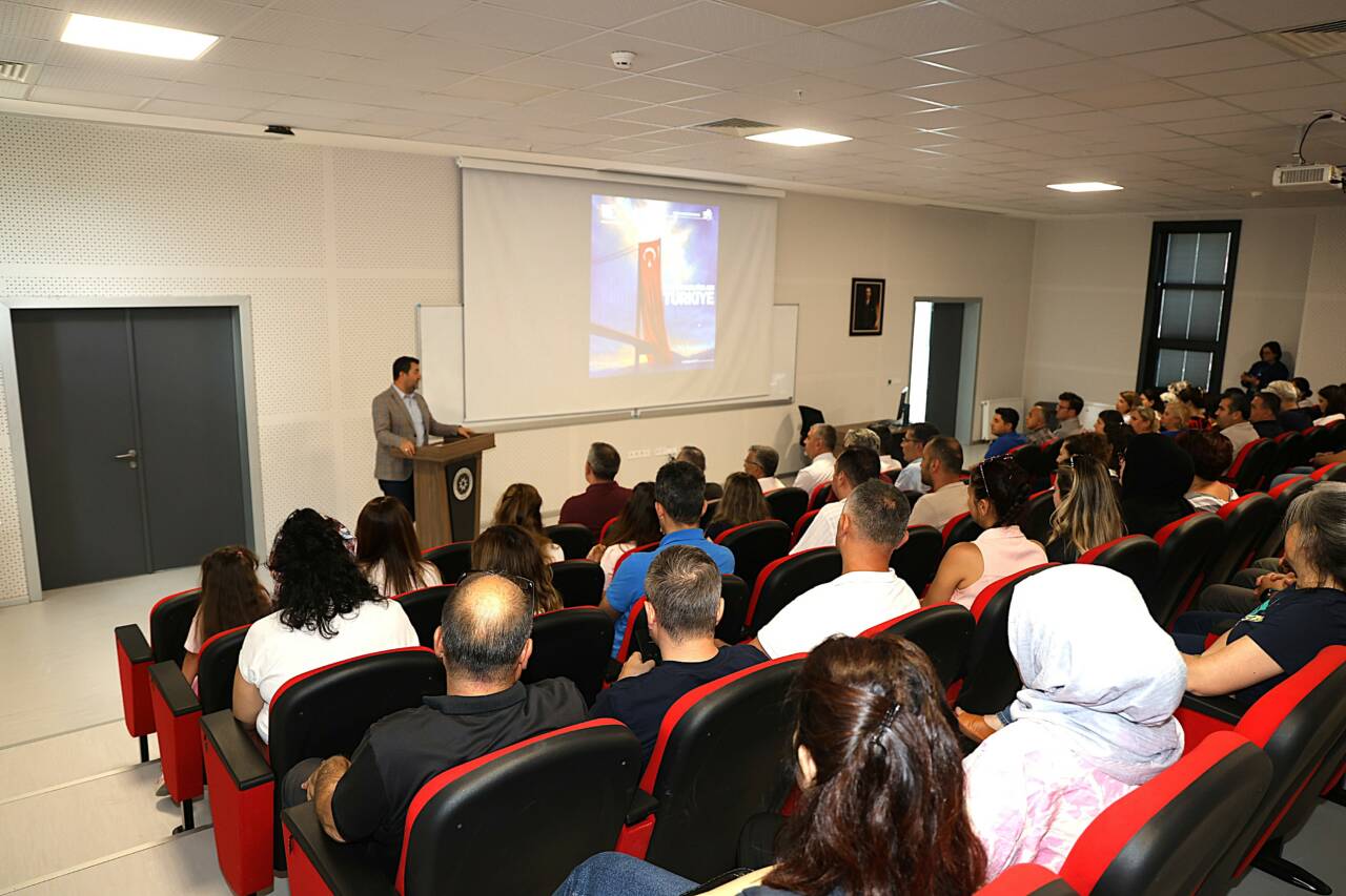 Bursa Uludağ Üniversitesi'nde 15 Temmuz konferansı 3 buu0386