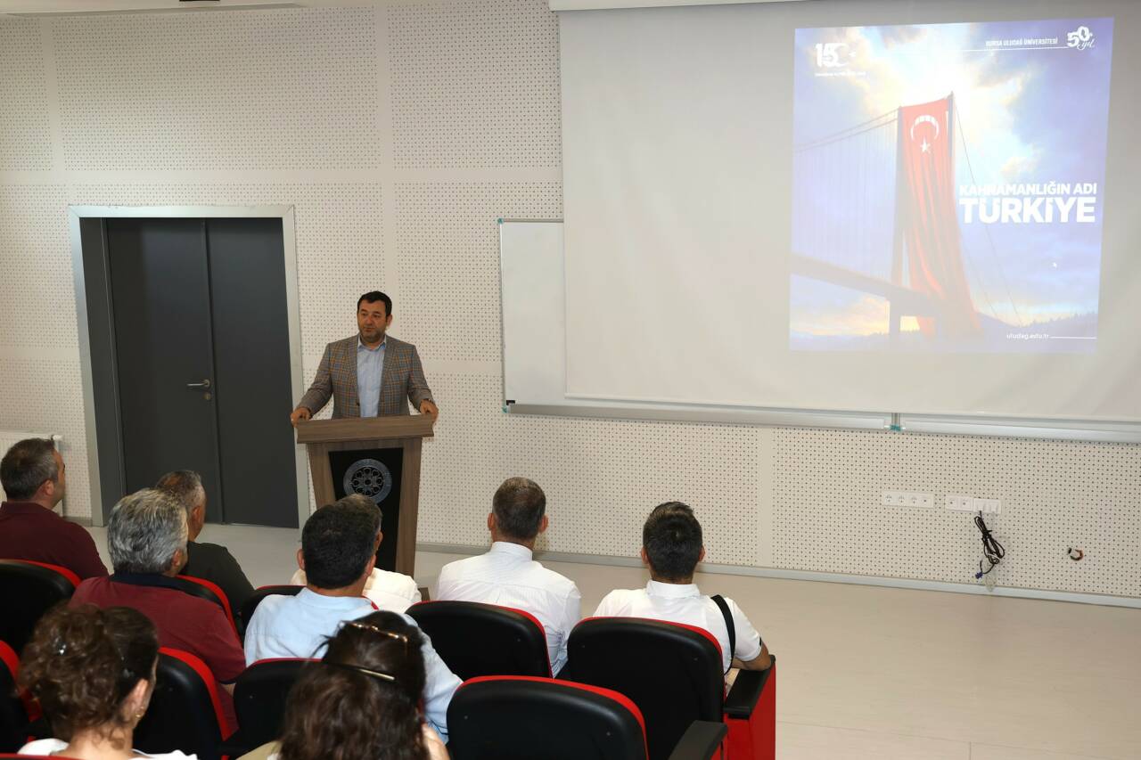Bursa Uludağ Üniversitesi'nde 15 Temmuz konferansı 5 buu0387