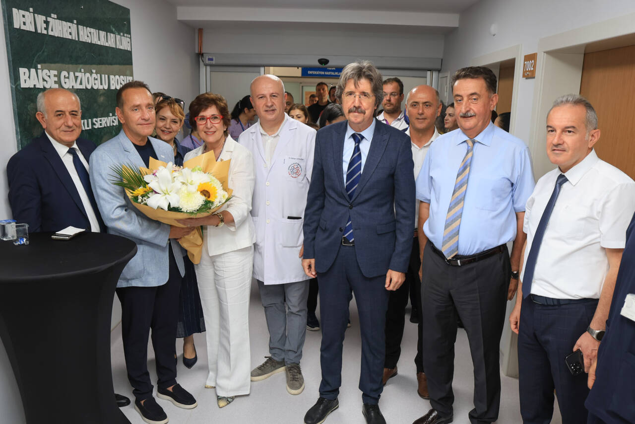 Bursa Uludağ Üniversitesi'nin Dermatoloji Kliniği yenilendi 3 buu9860