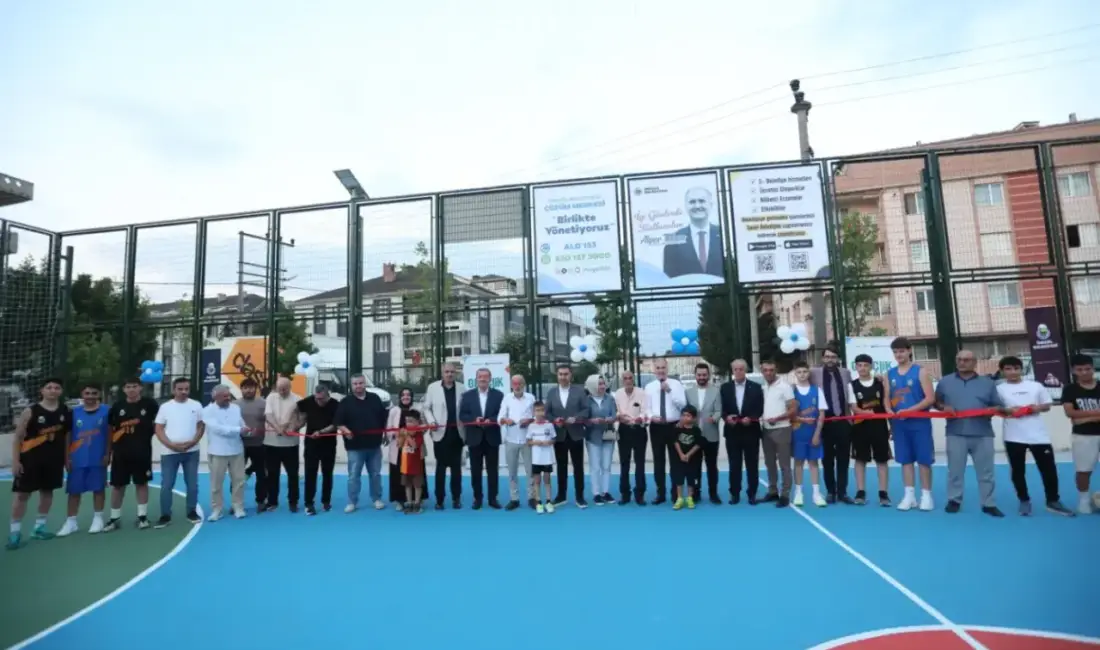 Bursa’nın yeni sahası açıldı! İnegöl Belediyesi’nin Süleymaniye Mahallesi Yamaç Sokak üzerinde yapımını tamamladığı semt