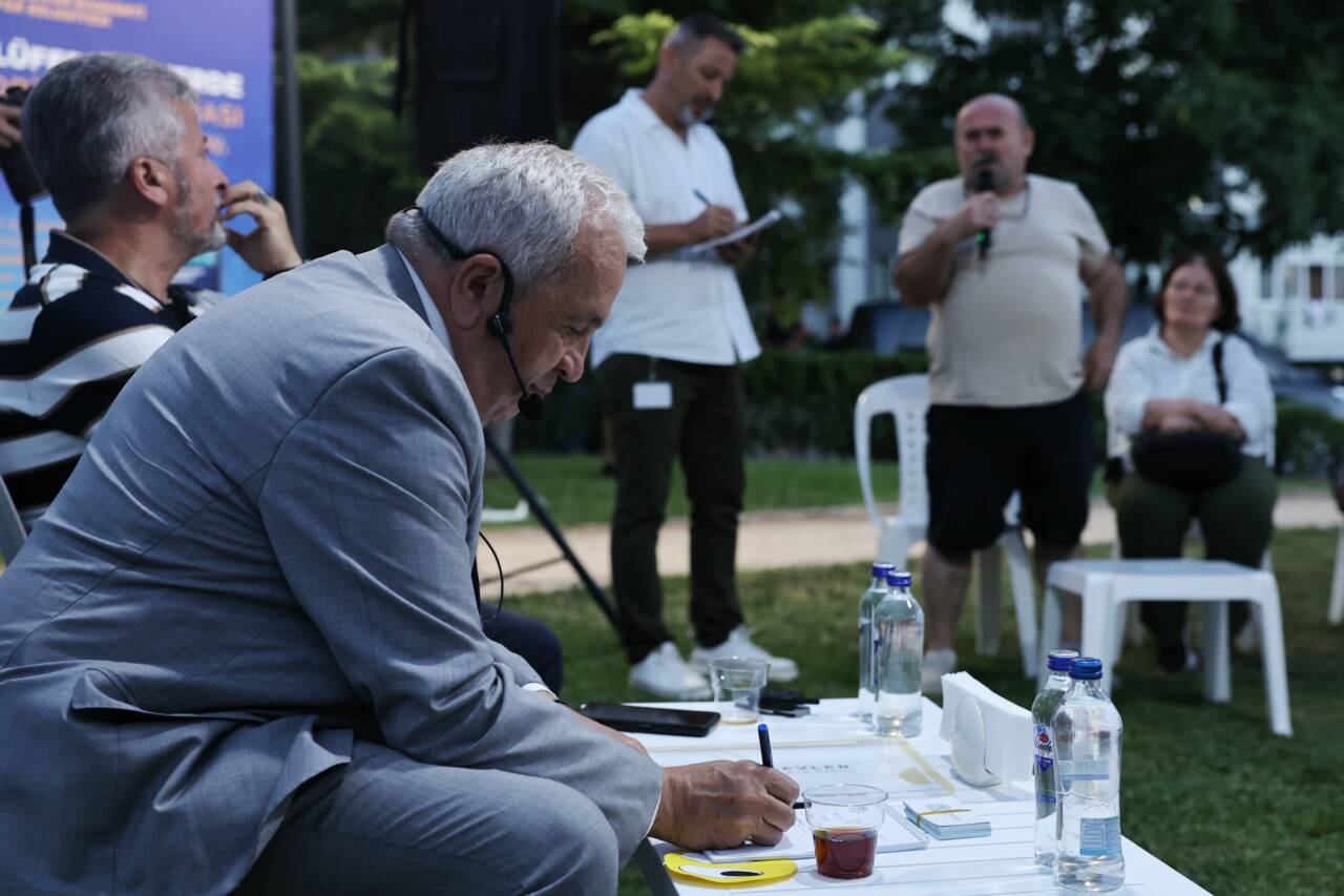 Başkan Şadi Özdemir, Beşevler sakinlerini dinledi 3 Başkan Şadi Özdemir, Beşevler sakinlerini dinledi