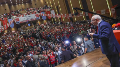 CHP etkinliğine cast ajanslarından para karşılığı figüran getirildiği iddia edildi.