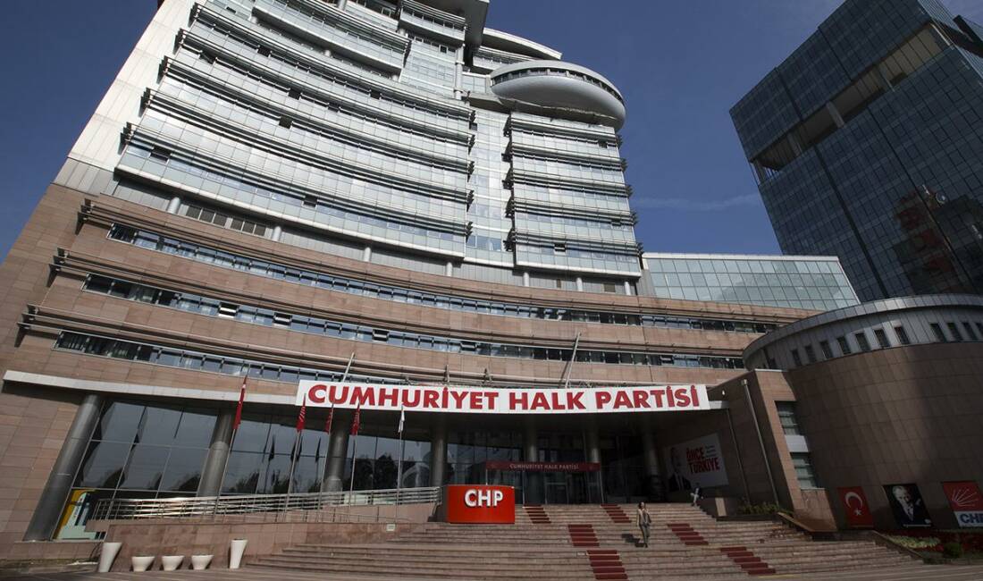 CHP’de 4 il başkanı daha görevden alındı CHP Sözcüsü Müslim Sarı, 4 il başkanının merkez ilçelerle beraber