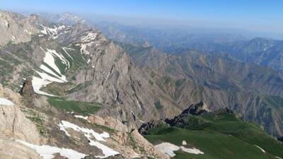 Hakkari'de, 4 bin 135 rakımlı Cilo Sat Dağı'na tırmandıktan sonra