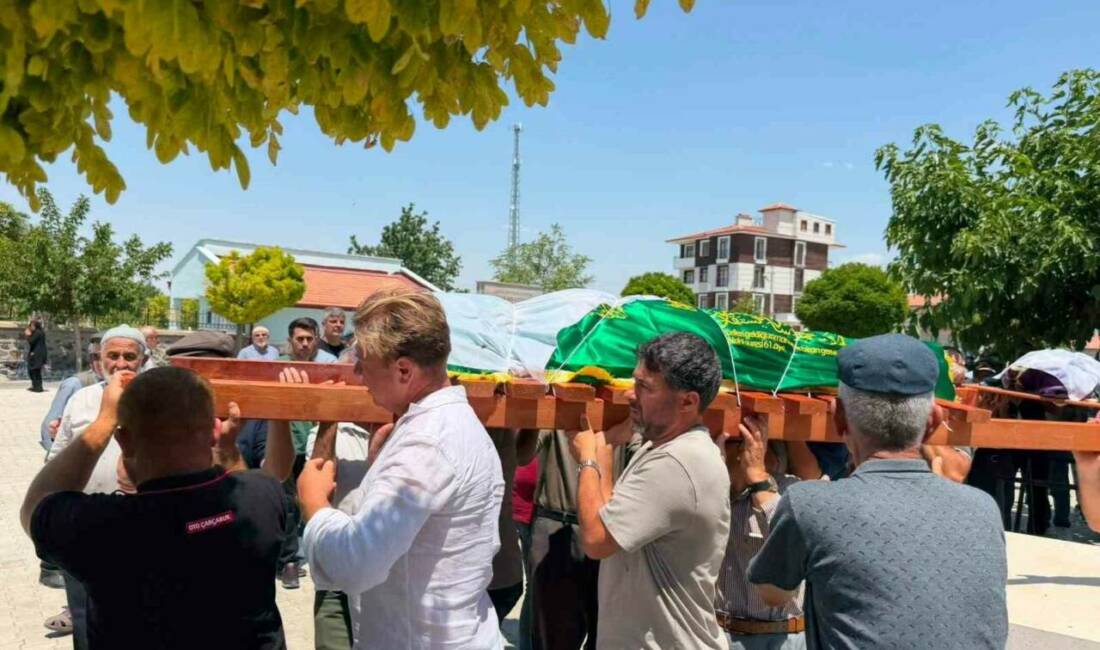 Cinayete kurban giden anne ve kızına acı veda Konya’da cinayete kurban giden anne ve kızı, Karapınar ilçesinde son