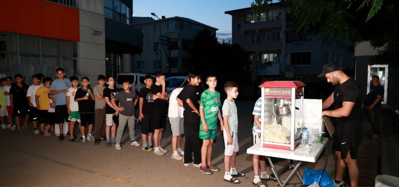 Bursa'da çocuklar için gezici yazlık sinema 3 cocuklara yazlik sinema 6