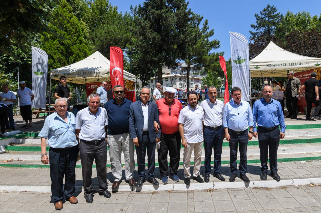 Osmangazi'nin aşure kazanlarının cuma durağı Hüdavendigar oldu 4 cuma programi 13