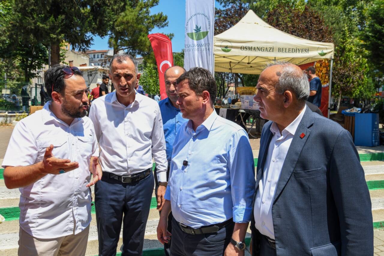 Osmangazi'nin aşure kazanlarının cuma durağı Hüdavendigar oldu 1 cuma programi 2
