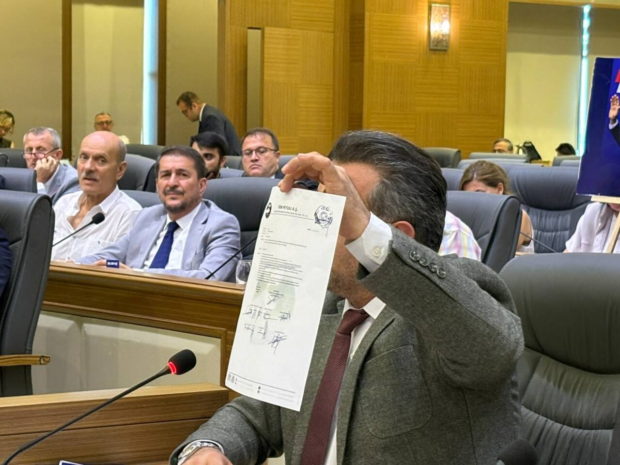 Bursa Büyükşehir Meclisi'nde Tarım A.Ş. polemiği! 250 milyon TL'lik fon atışması... 2 d4fac579 6b78 4313 a0f7 4959a36964d6