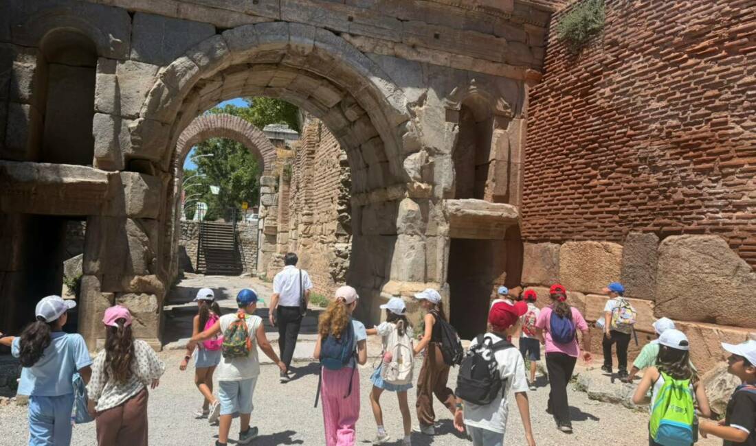 Bursa’da kırsalındaki çocuklar keşfe çıktı! Nilüfer Belediyesi’nin düzenlediği, “Ders Arası Çocuk Öğrenme Programı”nın 2’inci haftası