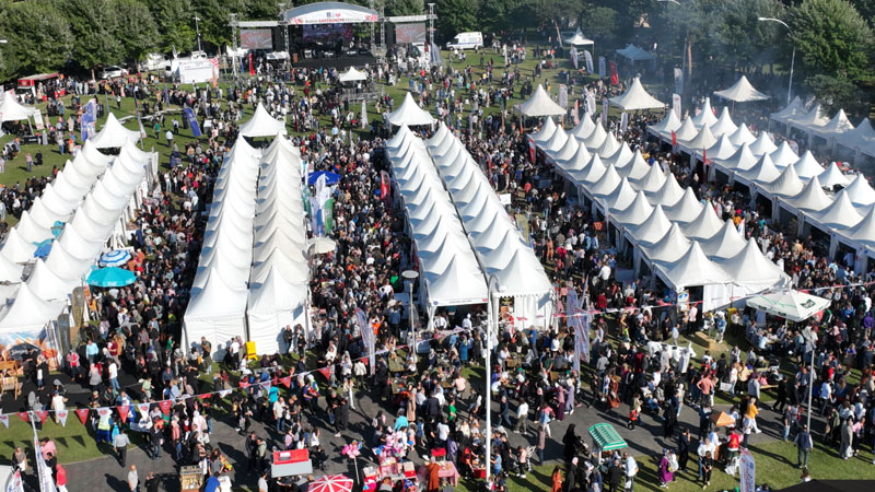 Bursa’nın lezzet dolu festivali için önemli duyuru! Siz de yer almak istiyorsanız… Bursa Büyükşehir Belediyesi, Uluslararası 5. Bursa Gastronomi Festivali'nde stant açmak