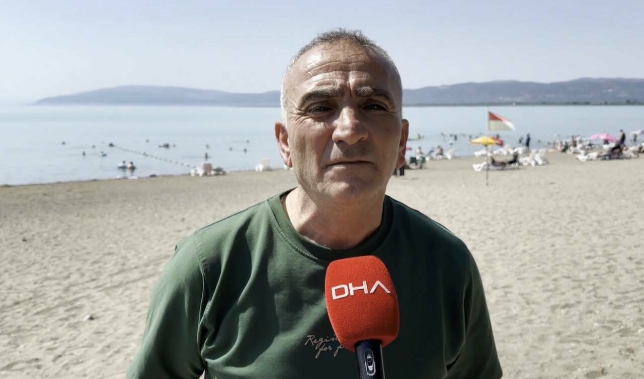Turkuaza bürünen İznik Gölü için dikkat çeken uyarı! 4 doc dr dindar iznik golundeki alg patlamasi golde kirlilik oldugunun gostergesidir 32be9d8c638f