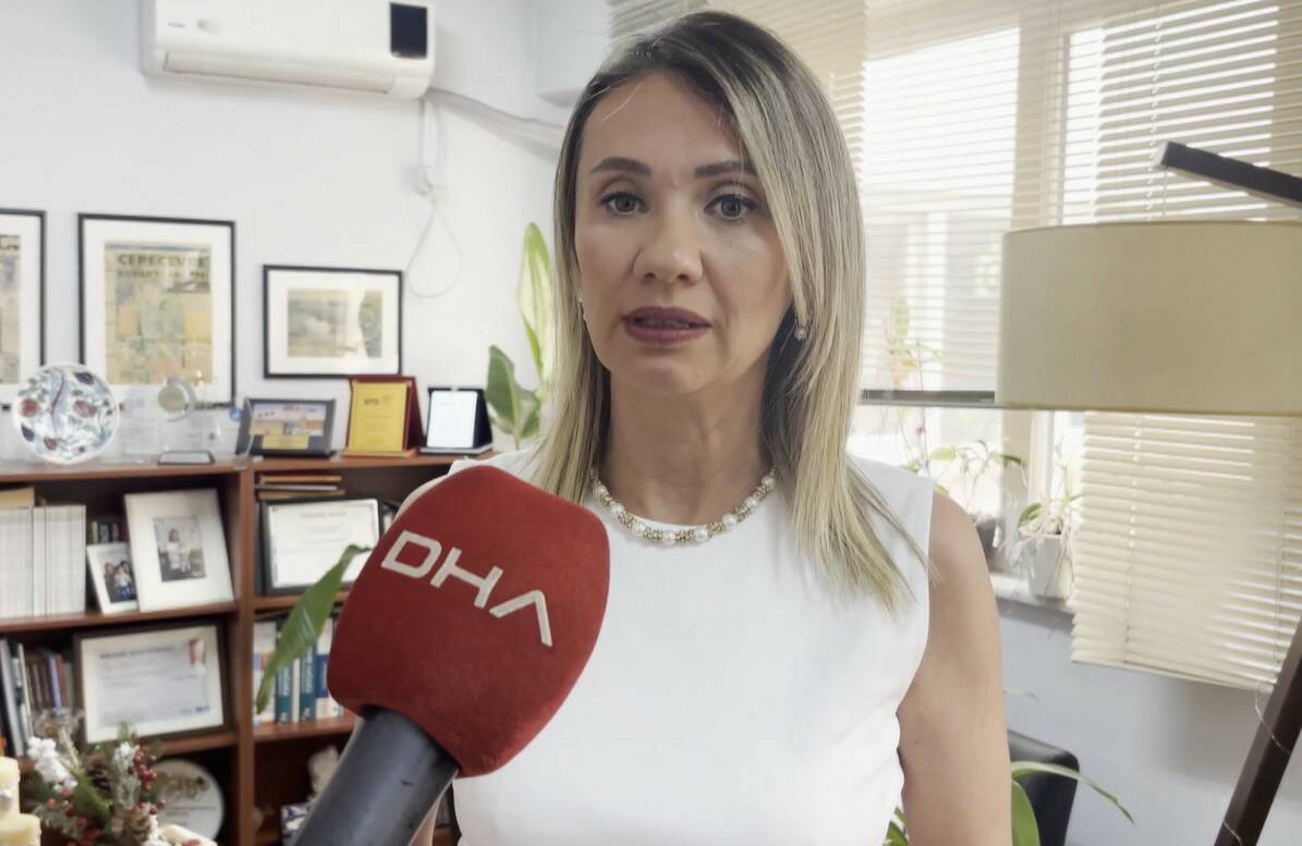 Turkuaza bürünen İznik Gölü için dikkat çeken uyarı! 3 doc dr dindar iznik golundeki alg patlamasi golde kirlilik oldugunun gostergesidir b5238001e823