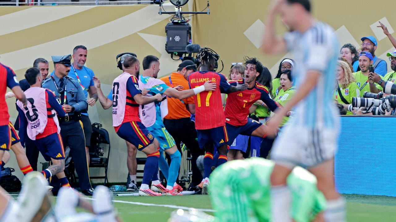 İspanya ile Arjantin, 2026 FIFA Dünya Kupası finalinde kozlarını paylaştı.