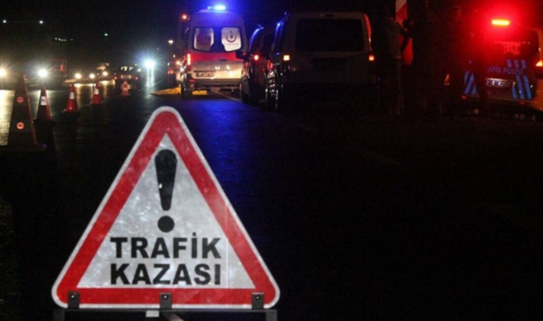 Ehliyetsiz ve alkollü sürücü polis aracıyla çarpıştı: 2’si polis 3 yaralı Eskişehir'in Odunpazarı ilçesinde ehliyetsiz sürücü ile ihbara giden ekip aracının