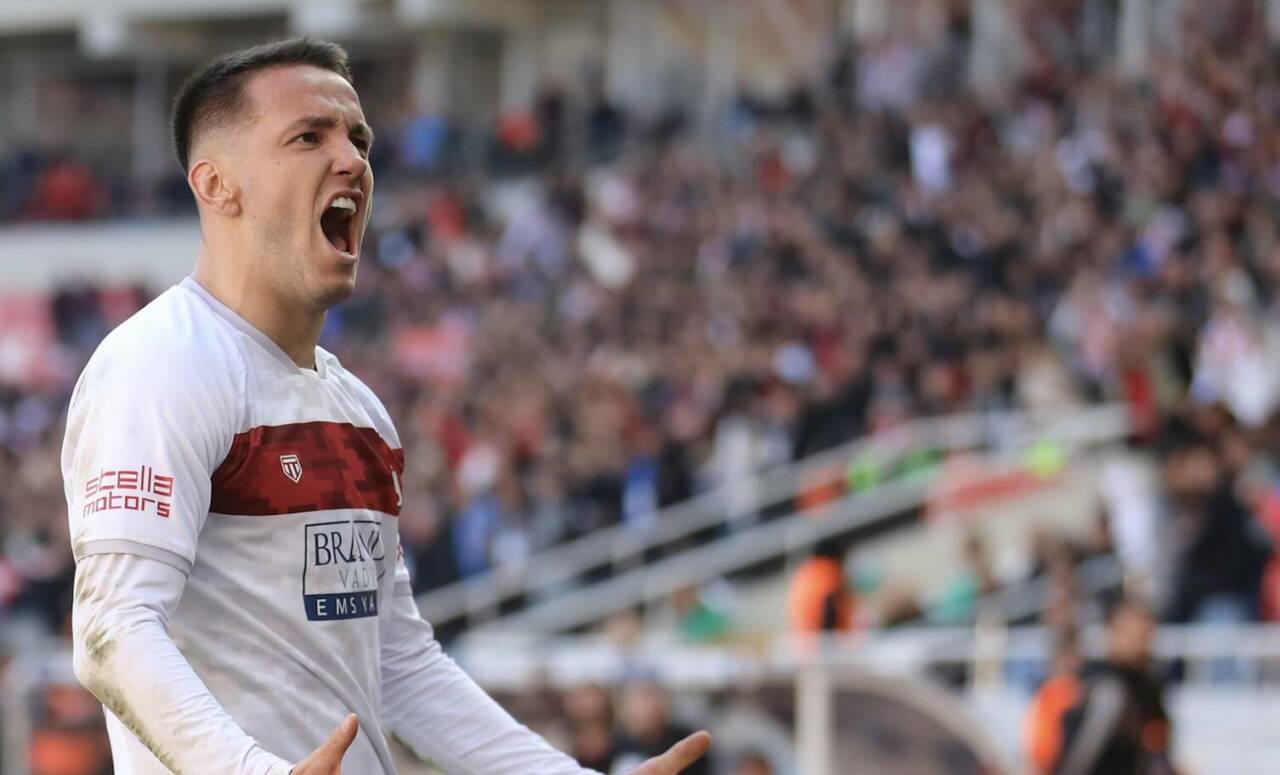 Bursaspor'a yeni golcü adayı! Sözleşmesini feshetti... 3 ekran resmi 2026 07 03 152021