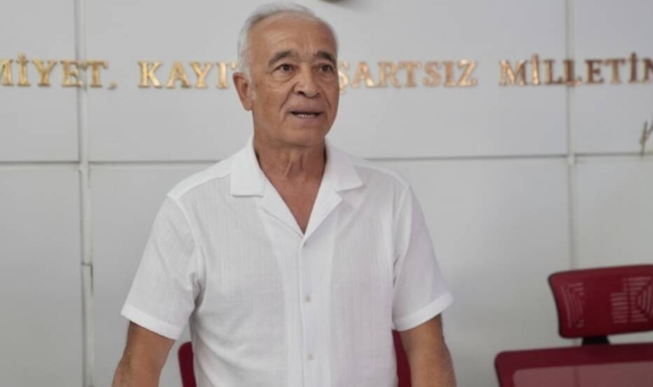 Seferihisar Belediye Başkan Vekilliğine CHP’li Fuat Gümüş seçildi Seferihisar Belediyesi Meclisinde, tutuklanan Belediye Başkanı İsmail Yetişkin'in görevinden uzaklaştırılması