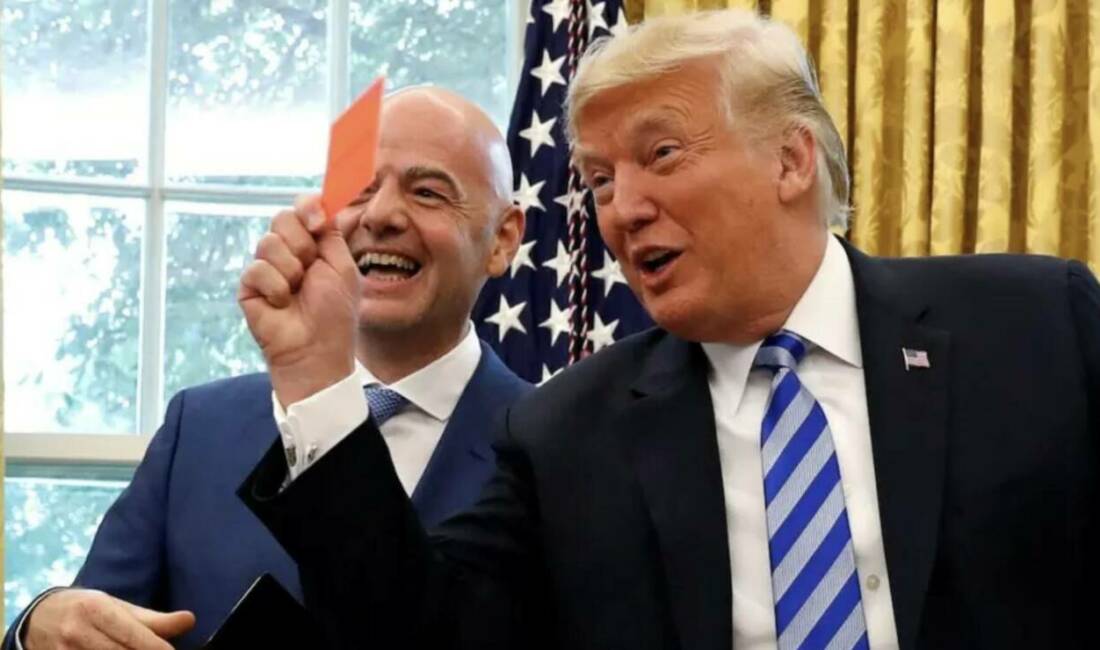 Trump’ın telefonu Dünya Kupası’nı karıştırdı Dünya Kupası'nda ABD'li yıldız golcü Balogun'un kırmızı kart cezası, ABD
